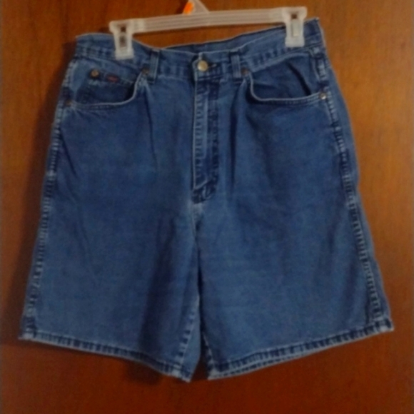 chic Pants - Chic Jean Shorts.